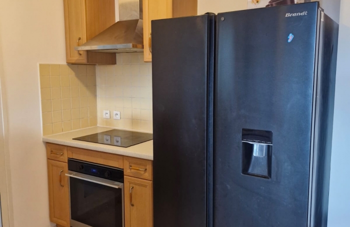 &Agrave; Saint-Denis, appartement meubl&eacute;  &agrave; louer pour famille avec enfant