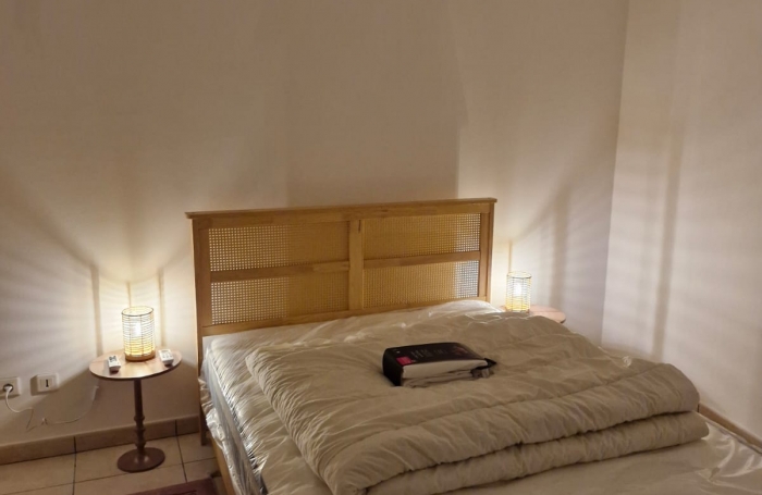 &Agrave; Saint-Denis, appartement meubl&eacute;  &agrave; louer pour famille avec enfant