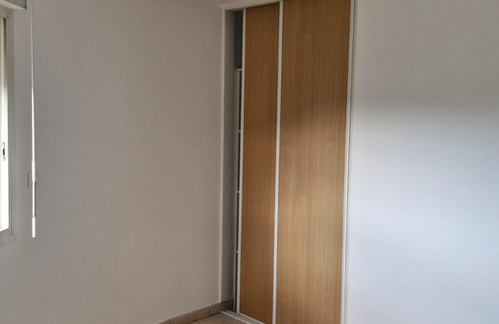 &Agrave; Saint-Denis, appartement meubl&eacute;  &agrave; louer pour famille avec enfant