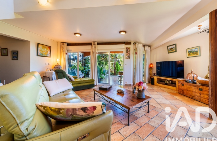 Vente Divers 152m&sup2; 5 pièces Sainte Marie