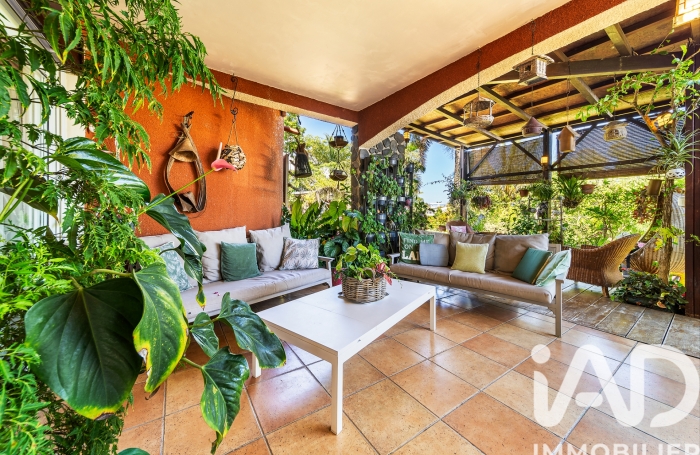 Vente Divers 152m&sup2; 5 pièces Sainte Marie