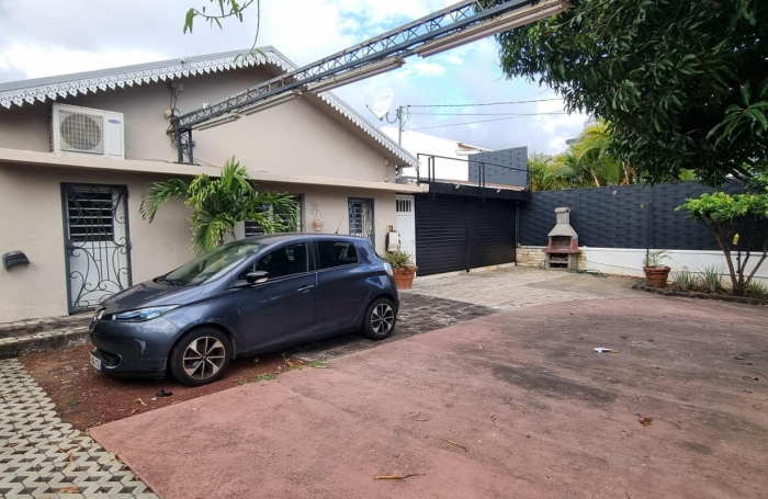 Location Bureaux 300m&sup2; 9 pièces Saint-Pierre