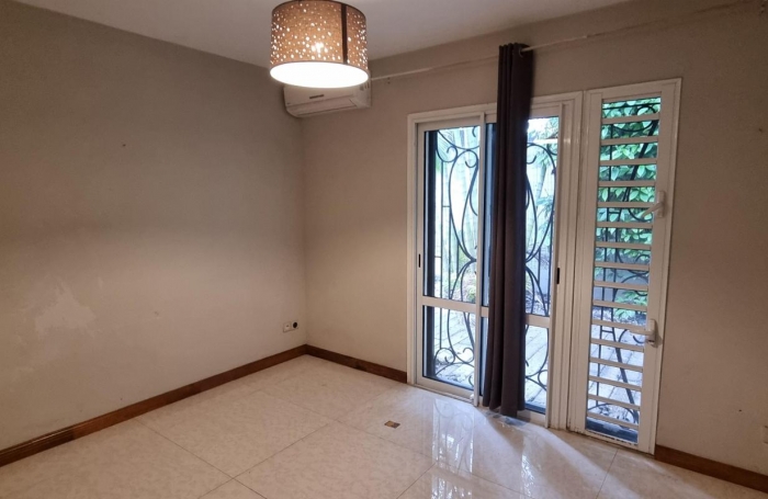 Location Bureaux 300m&sup2; 9 pièces Saint-Pierre