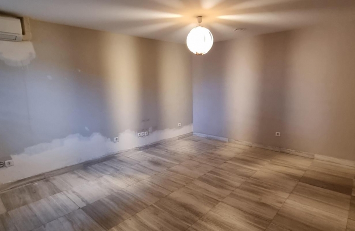 Location Bureaux 300m&sup2; 9 pièces Saint-Pierre