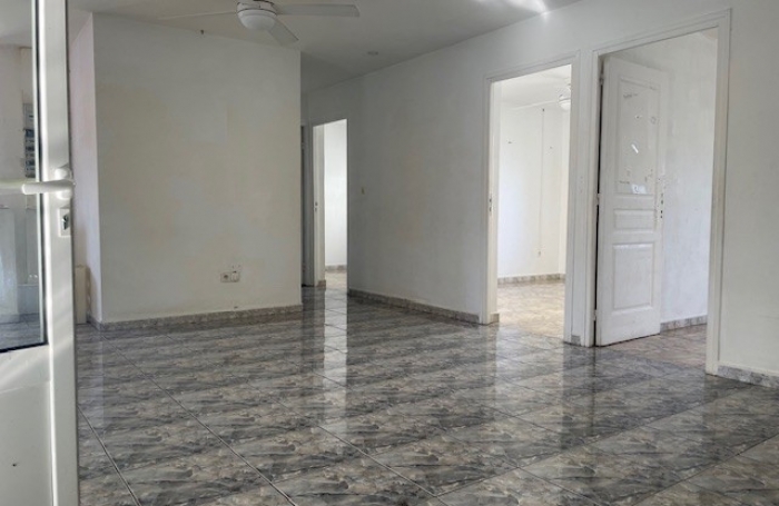 CASE CREOLE ST ANDRE AVENUE DE BOURBON PROCHE CENTRE VILLE