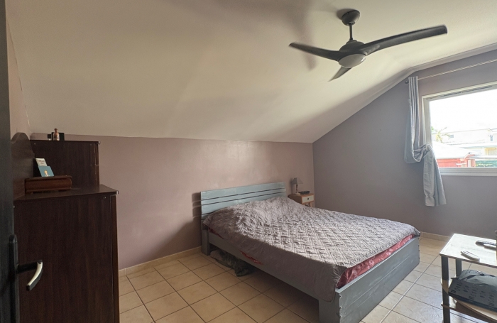 Maison avec terrasse &agrave; acheter &agrave; Sainte-Suzanne