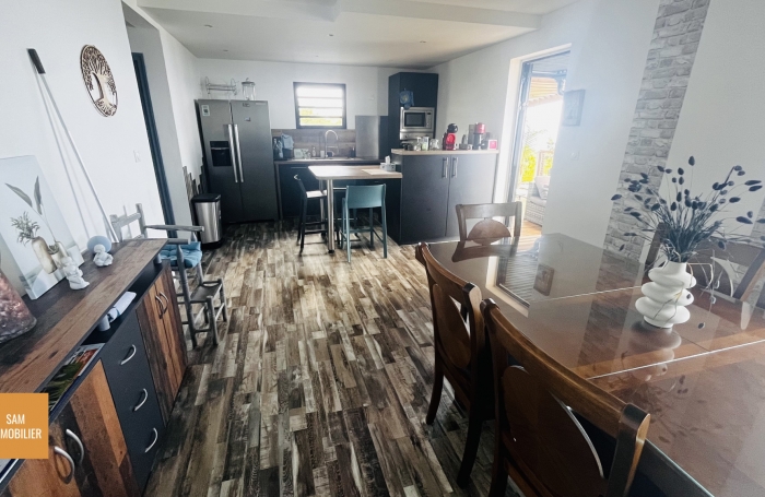 Maison 4 Chambres avec Jacuzzi et Vue Oc&eacute;an