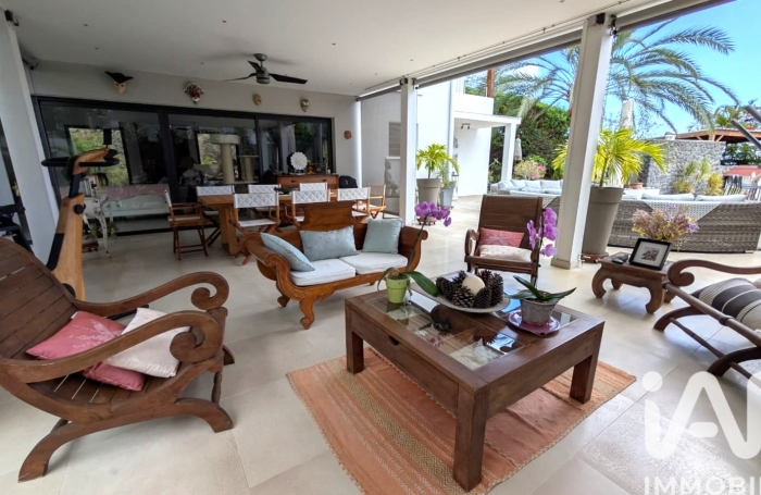 Vente Divers 185m&sup2; 6 pièces Saint Paul