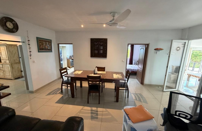 Vente Maison 123.5m&sup2; 6 pièces Ravine des Cabris