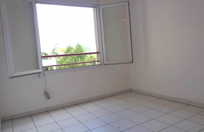 Petit studio lumineux - quartier Monthyon