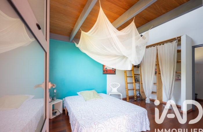 Vente Divers 260m&sup2; 10 pièces Saint-Leu