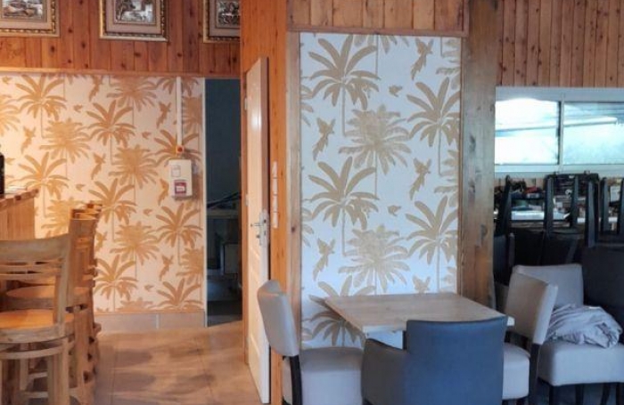 Vente Local commercial 344m&sup2; Etang-Sale