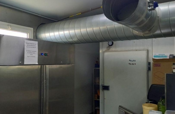 Vente Local commercial 344m&sup2; Etang-Sale