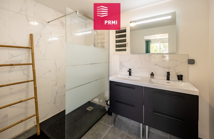 Vente Maison 105m&sup2; 5 pi&egrave;ces Petite &icirc;le