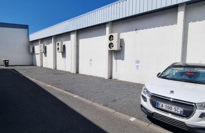 Location Local commercial 285m&sup2; 2 pièces Saint Louis