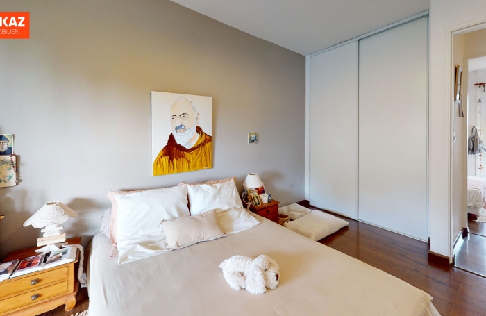 Vente Appartement 81.85m&sup2; 4 pi&egrave;ces Saint Gilles Les Hauts