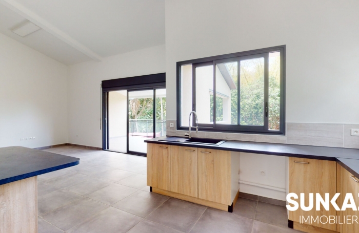 Location Maison 100m&sup2; 4 pi&egrave;ces Etang-Sale