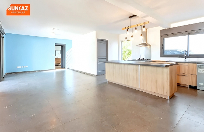 Location Maison 120m&sup2; 4 pi&egrave;ces Saint-Pierre