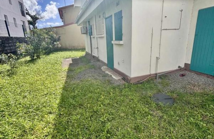 Location Bureaux 90m&sup2; 5 pièces Saint-Beno&icirc;t