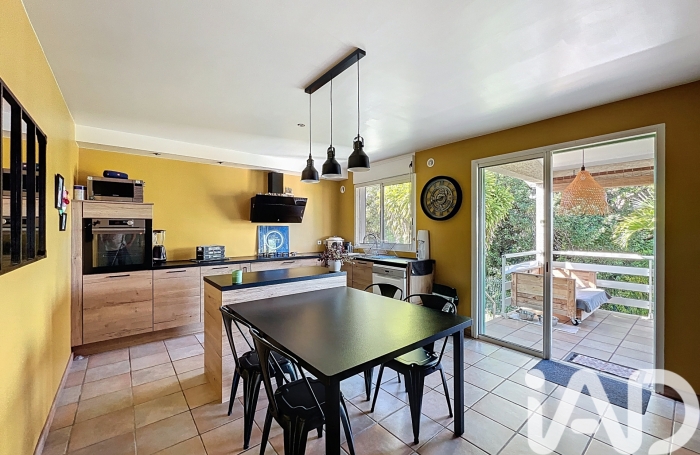 Vente Divers 202m&sup2; 6 pièces Le Tampon