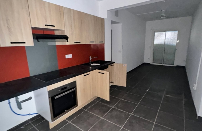 IMMEUBLE HYPER CENTRE ST PIERRE VENDU VIDE