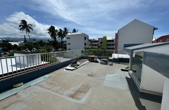 IMMEUBLE HYPER CENTRE ST PIERRE VENDU VIDE