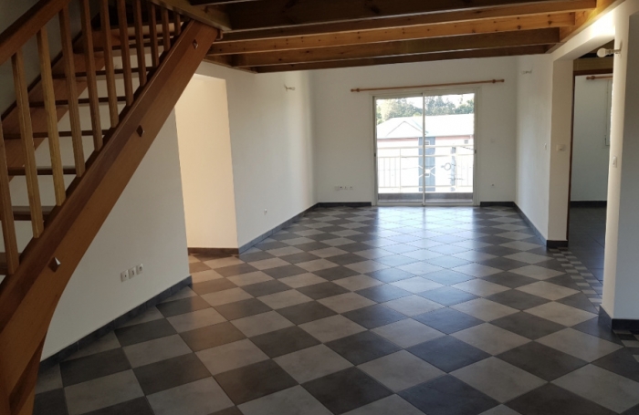 &Agrave; LOUER - APPARTEMENT T3 TAMPON