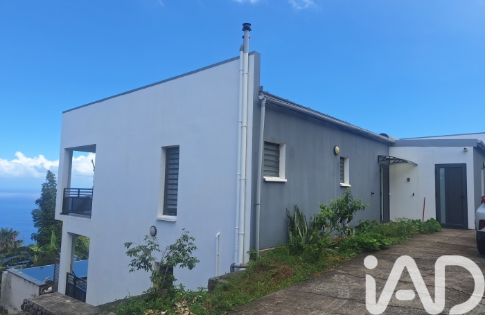 Vente Divers 200m&sup2; 7 pièces La Possession