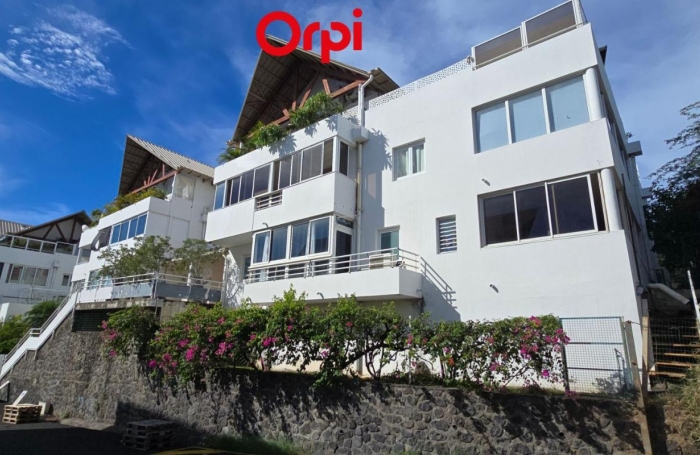 Vente Appartement 82m&sup2; 3 pièces Saint Gilles les Bains