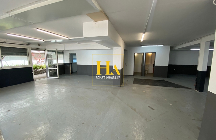 Location Local commercial 127m&sup2; 3 pi&egrave;ces Saint-Pierre