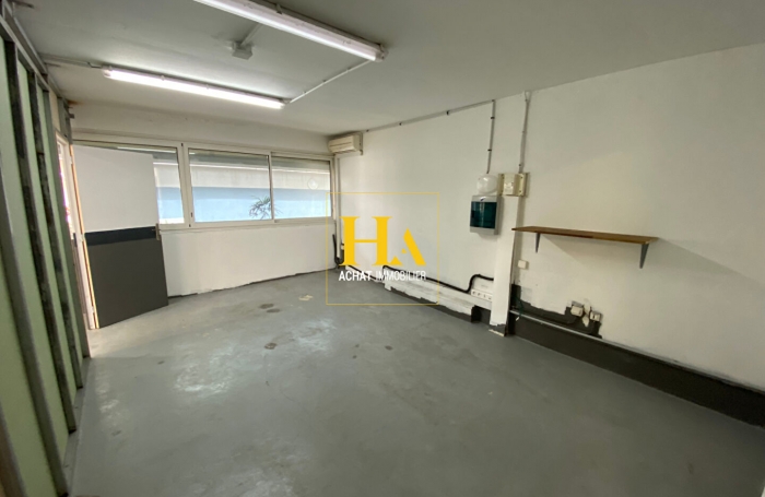 Location Local commercial 127m&sup2; 3 pi&egrave;ces Saint-Pierre