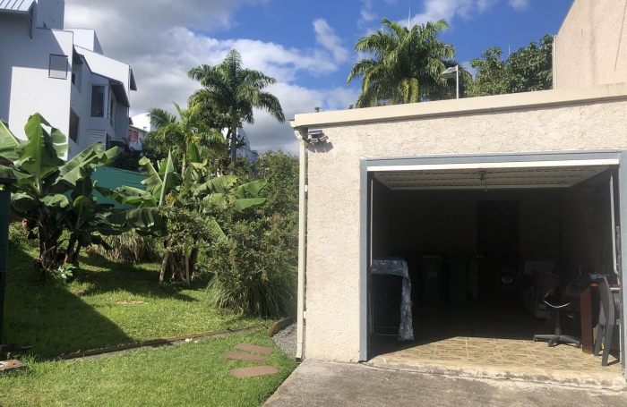 &Agrave; LOUER - MAISON T3 - SAINT-PIERRE