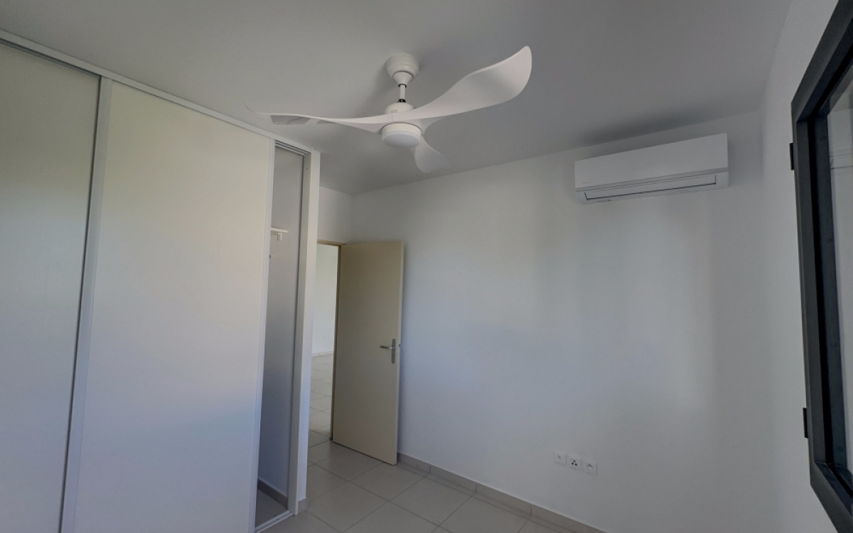 ST PIERRE CENTRE T3 NEUF