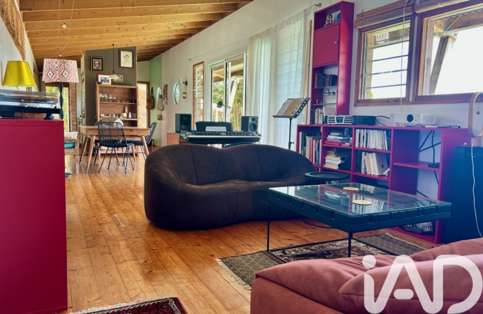 Vente Divers 104m&sup2; 5 pièces Sainte Marie