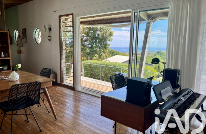 Vente Divers 104m&sup2; 5 pièces Sainte Marie