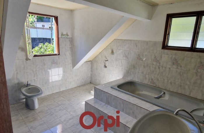 Vente Maison 180m&sup2; 7 pièces Cilaos