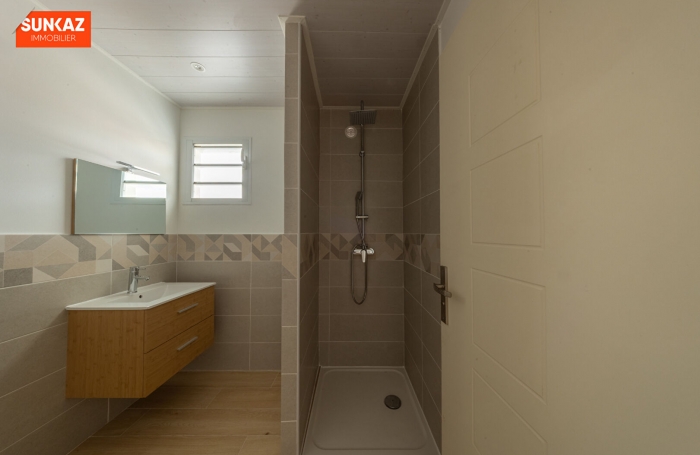 Location Appartement 80m&sup2; 4 pi&egrave;ces Saint-Pierre