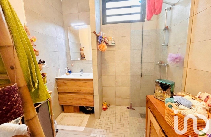 Vente Appartement 66m&sup2; 3 pièces Saint Gilles Les Hauts