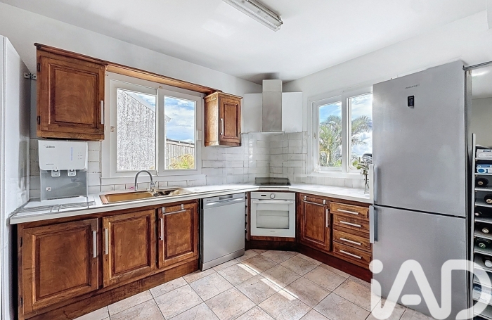 Vente Divers 185m&sup2; 5 pièces Sainte Marie