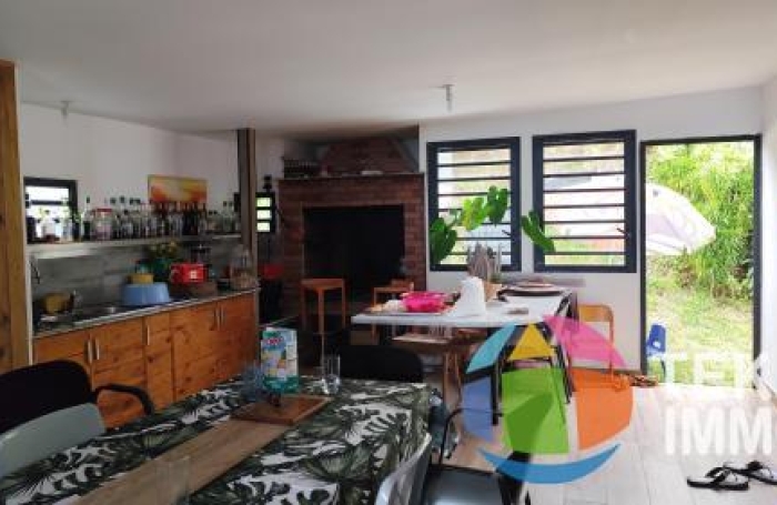 Vente Maison 110m&sup2; 5 pièces Saint Denis