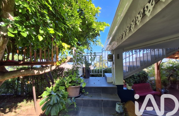 Vente Maison 147m&sup2; 6 pièces Saint Gilles Les Hauts