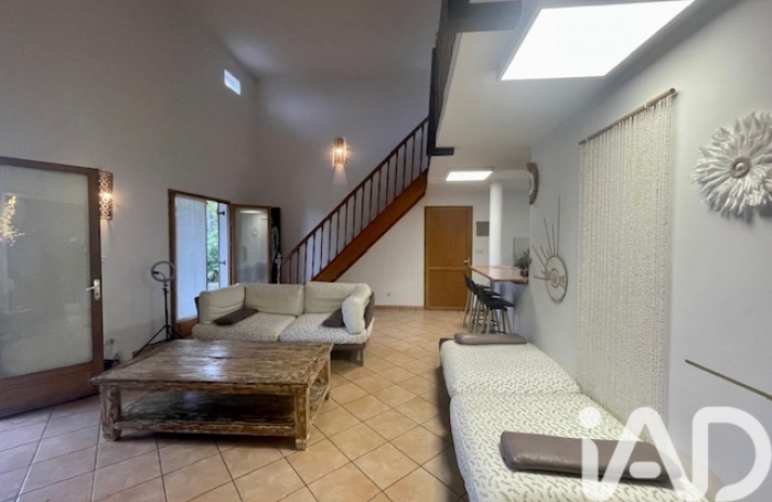 Vente Maison 170m&sup2; 7 pièces Sainte Suzanne