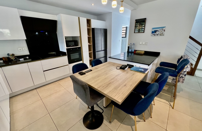 RAVINE DES CABRIS 97432 - VILLA T4 - BEAUX VOLUMES - R&Eacute;CENTE - QUARTIER PRIS&Eacute; - PROCHE COMMODIT&Eacute;S