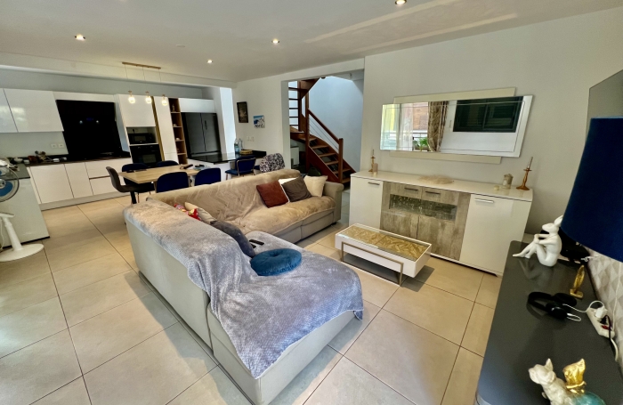 RAVINE DES CABRIS 97432 - VILLA T4 - BEAUX VOLUMES - R&Eacute;CENTE - QUARTIER PRIS&Eacute; - PROCHE COMMODIT&Eacute;S