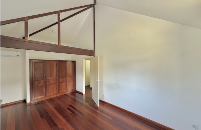 Vente Maison 111m&sup2; 5 pièces La Possession