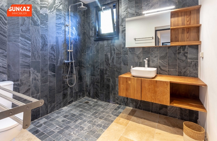 Location Appartement 90m&sup2; 4 pi&egrave;ces Saint-Pierre