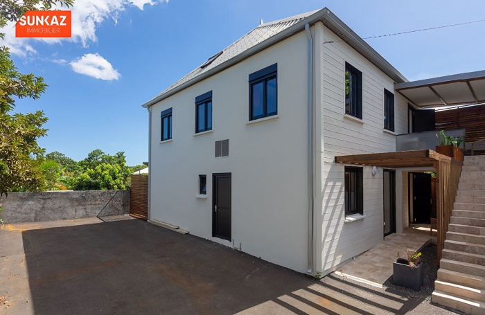 Location Appartement 90m&sup2; 4 pi&egrave;ces Saint-Pierre