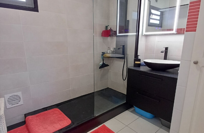 Location Appartement 66.8m&sup2; 3 pi&egrave;ces Saint-Pierre