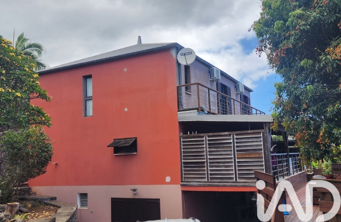 Vente Divers 223m&sup2; 7 pièces Les Avirons