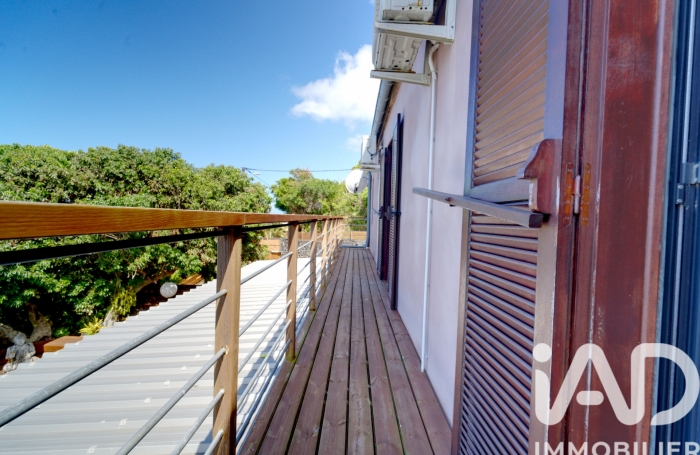 Vente Divers 223m&sup2; 7 pièces Les Avirons